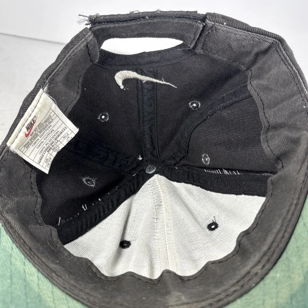 Vintage Nike Golf Black With Green Under Visor Strap‎ Back Hat OSFM